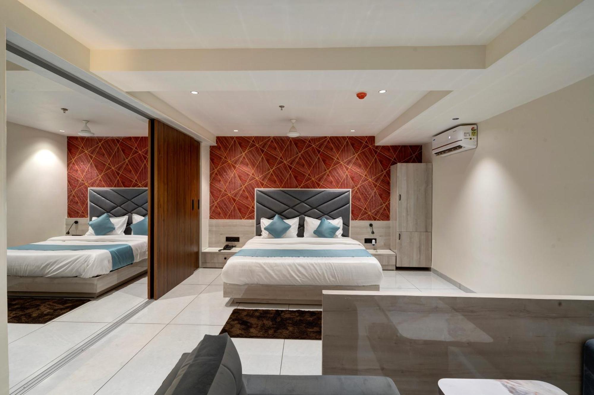 Hotel Shrimad Villa กันตินาการ์ ภายนอก รูปภาพ