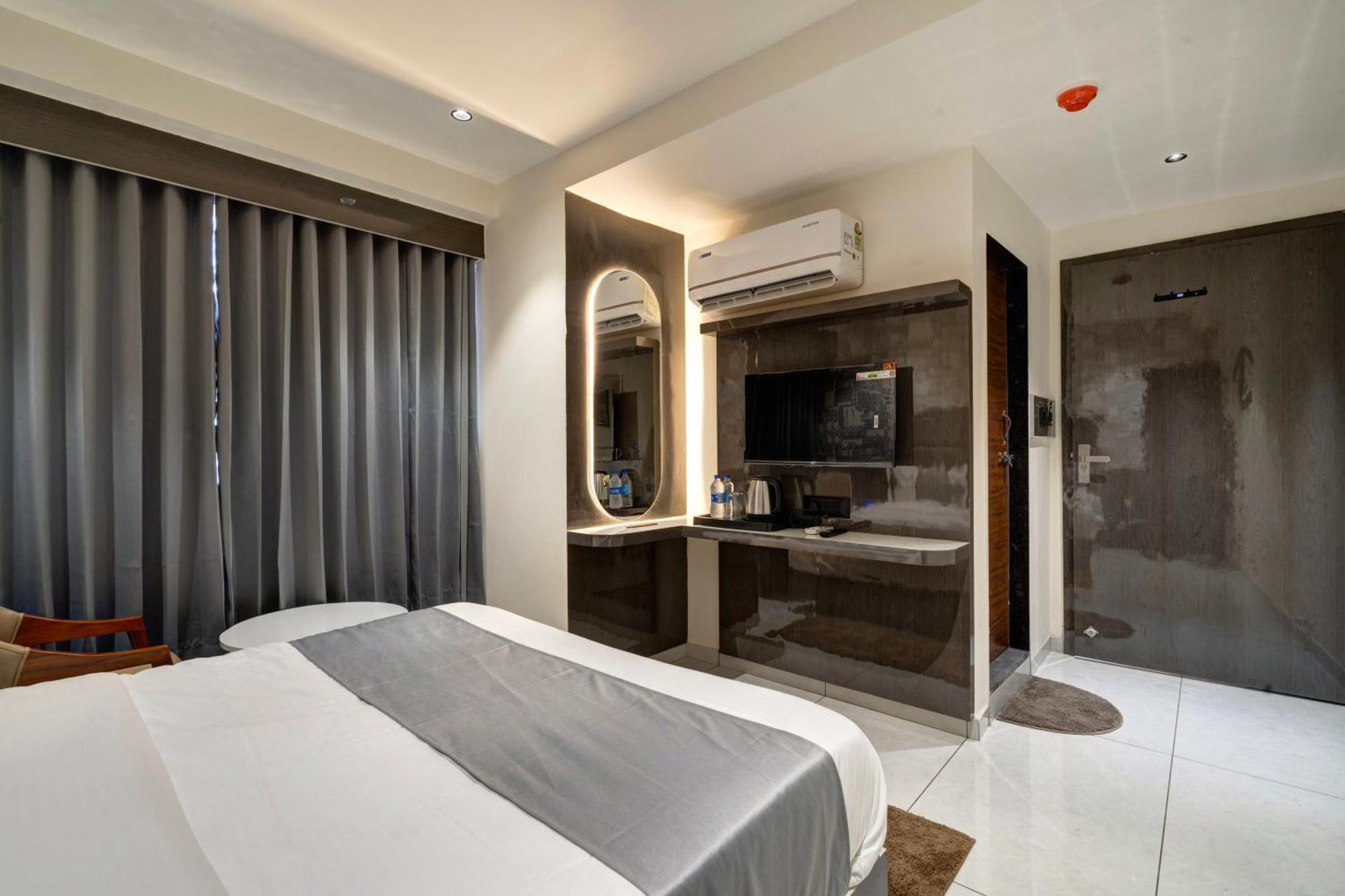Hotel Shrimad Villa กันตินาการ์ ภายนอก รูปภาพ