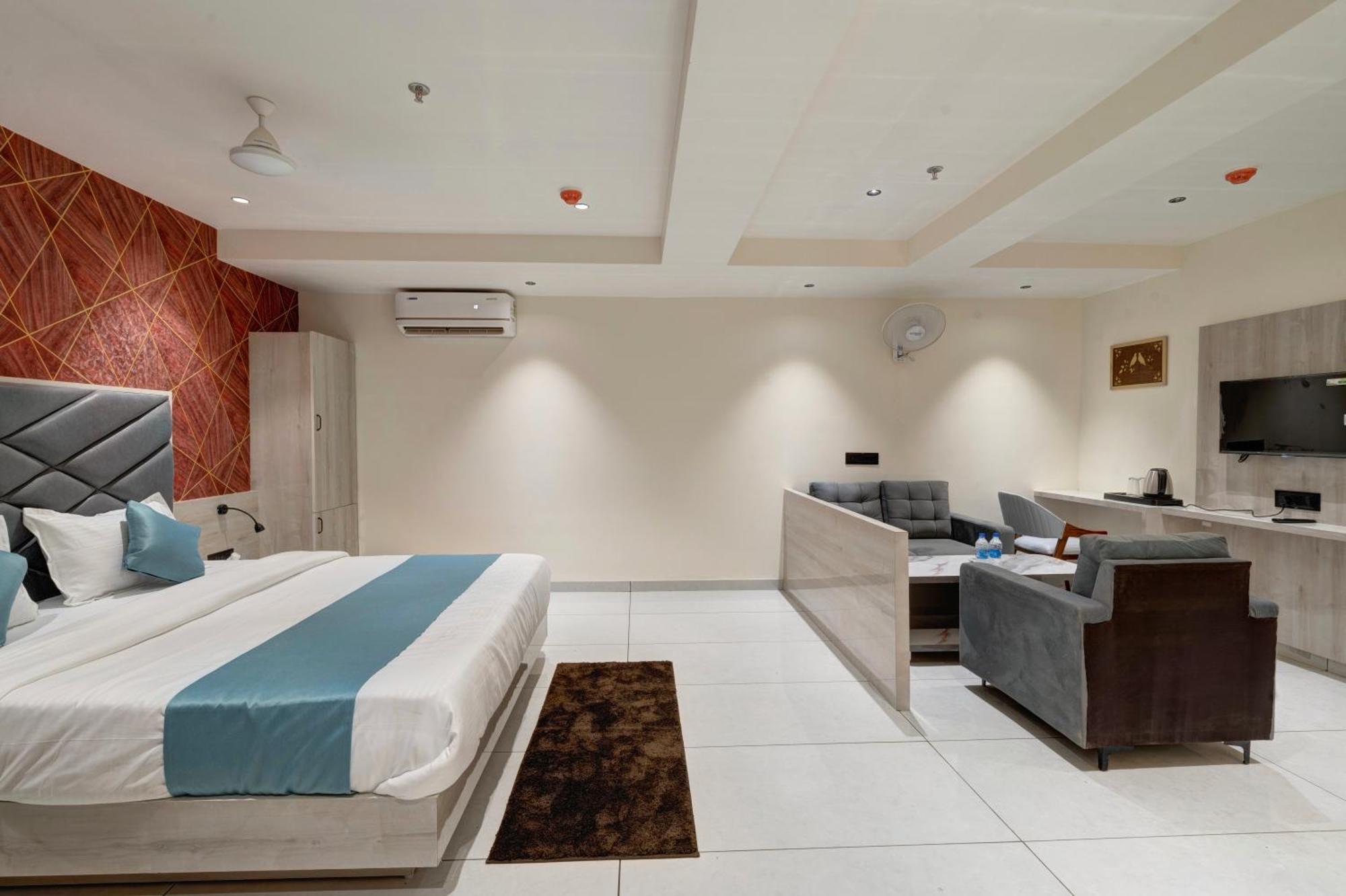 Hotel Shrimad Villa กันตินาการ์ ภายนอก รูปภาพ