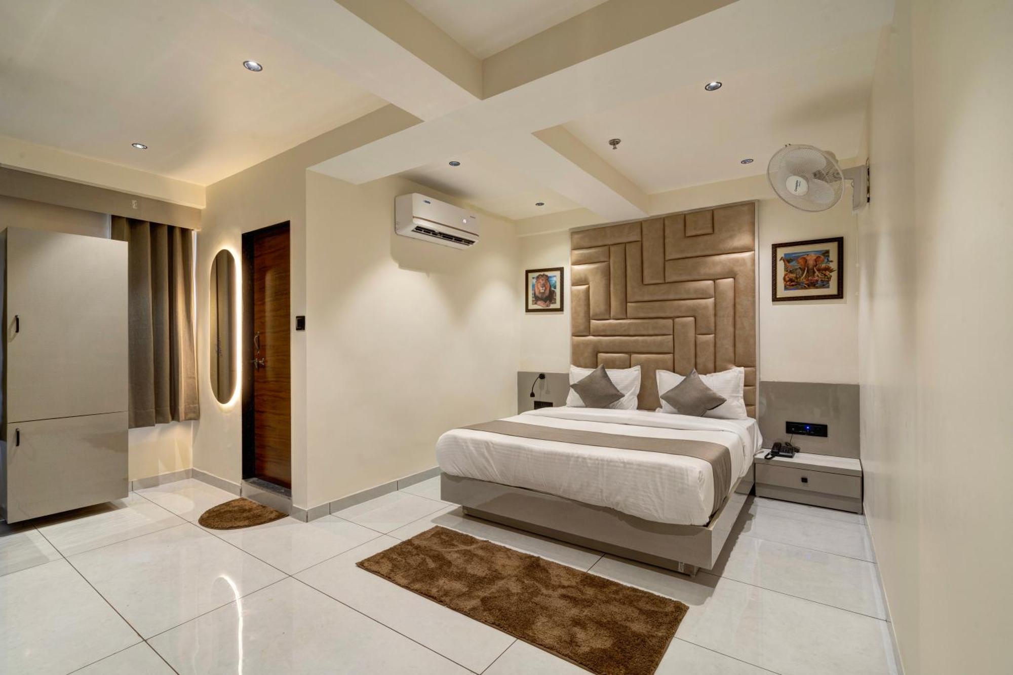 Hotel Shrimad Villa กันตินาการ์ ภายนอก รูปภาพ
