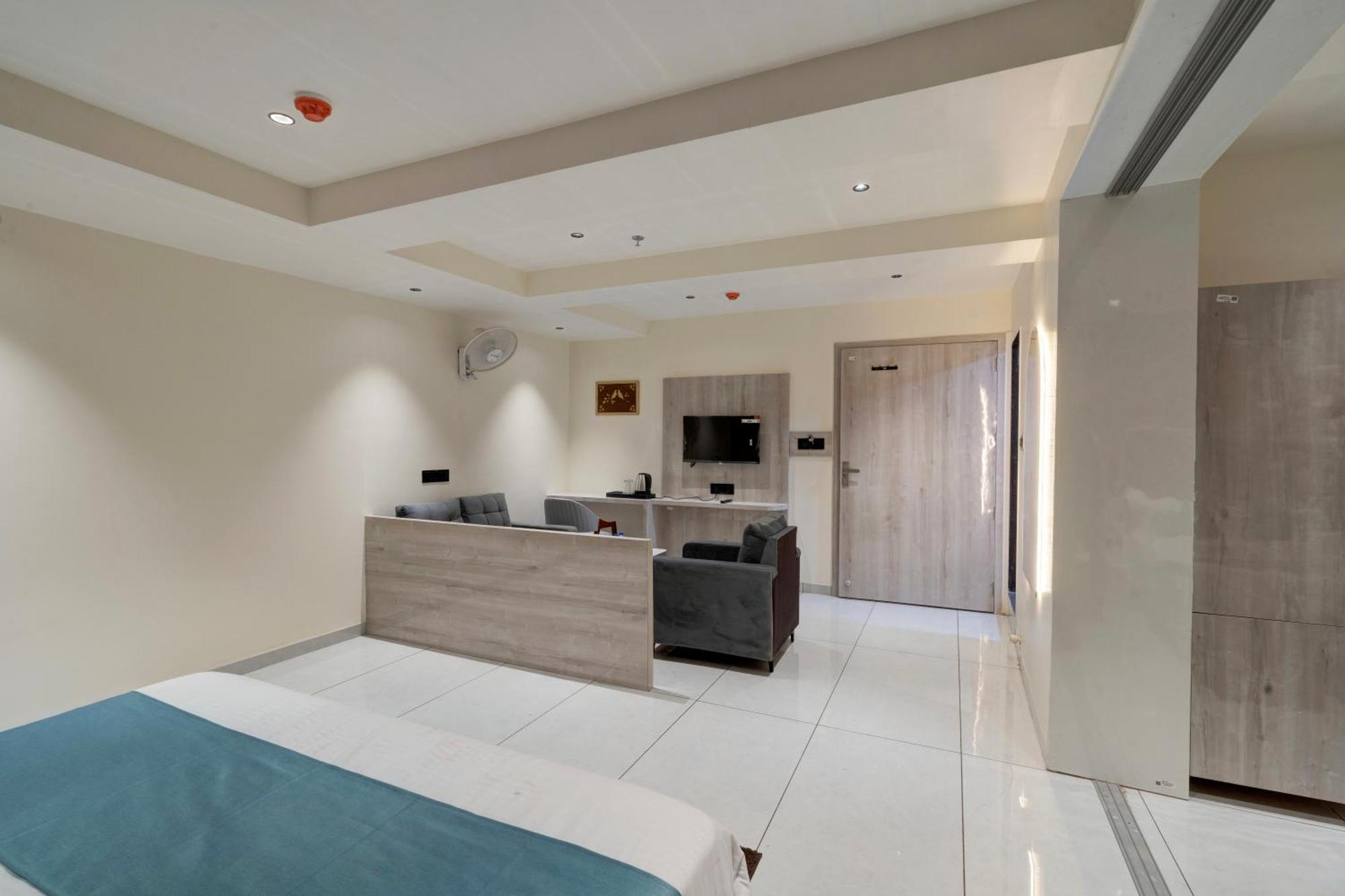 Hotel Shrimad Villa กันตินาการ์ ภายนอก รูปภาพ