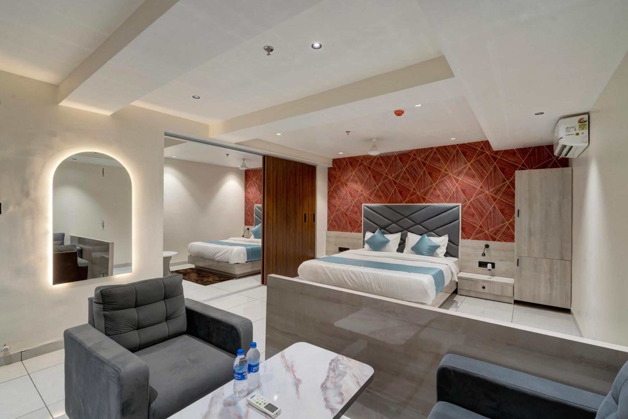 Hotel Shrimad Villa กันตินาการ์ ภายนอก รูปภาพ