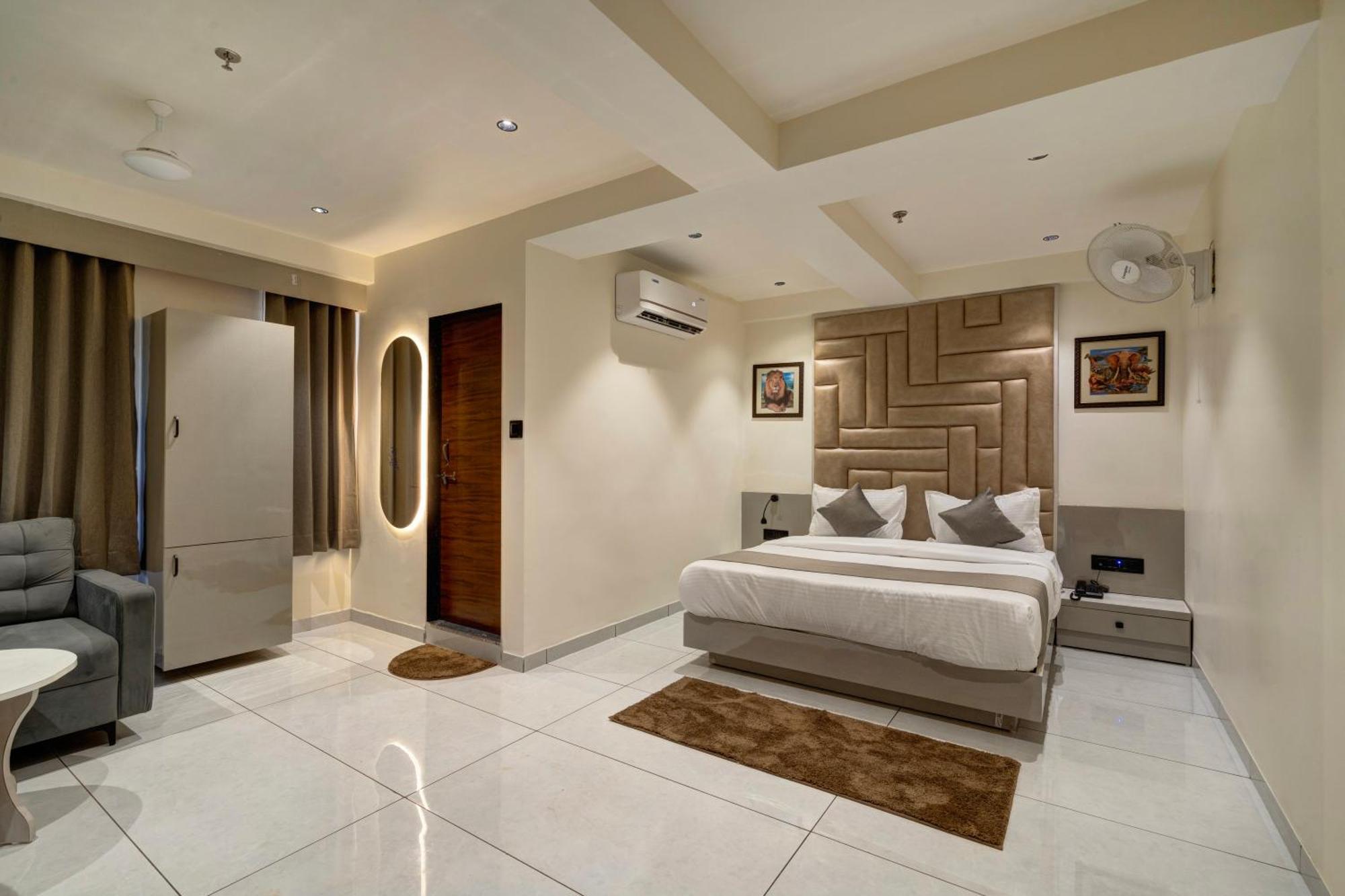 Hotel Shrimad Villa กันตินาการ์ ภายนอก รูปภาพ