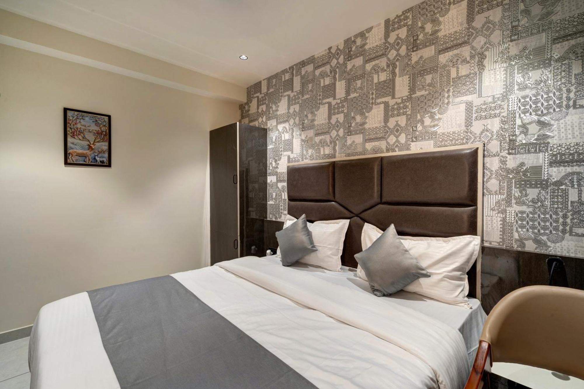 Hotel Shrimad Villa กันตินาการ์ ภายนอก รูปภาพ